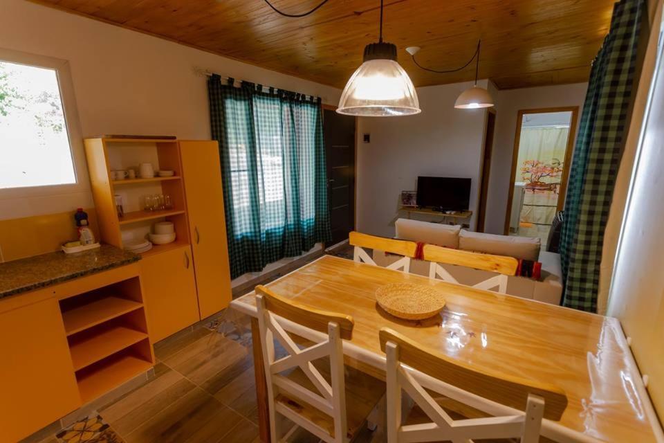 Cabanas La Lila Huinganco エクステリア 写真